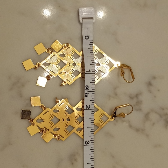 Butterfly  Earrings  Gold Layered Three Tones NWOT(ORO LAMINADO) - Picture 6 of 9